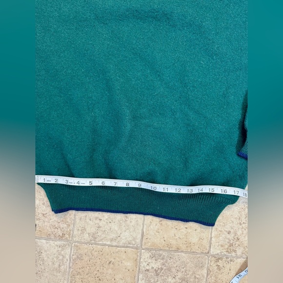 Men’s VTG Kelly Green Woolrich 3/4 Button Top Pullover Sweater Size Large - Picture 10 of 11